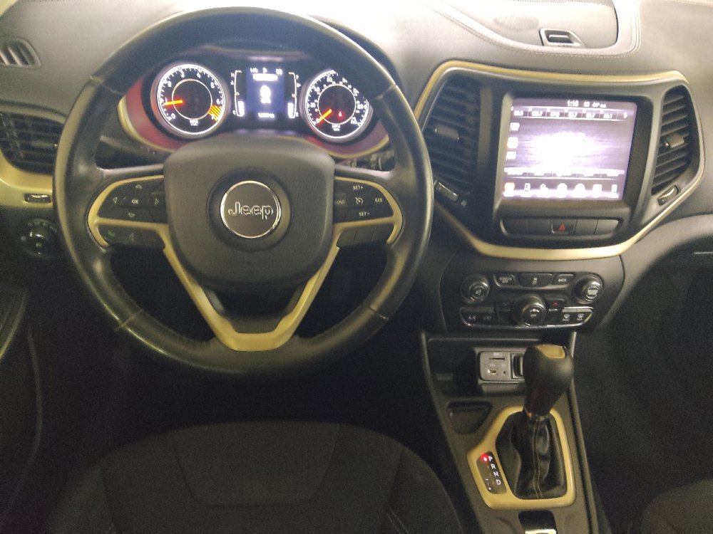 Used 2015 Jeep Cherokee Latitude FWD image 22