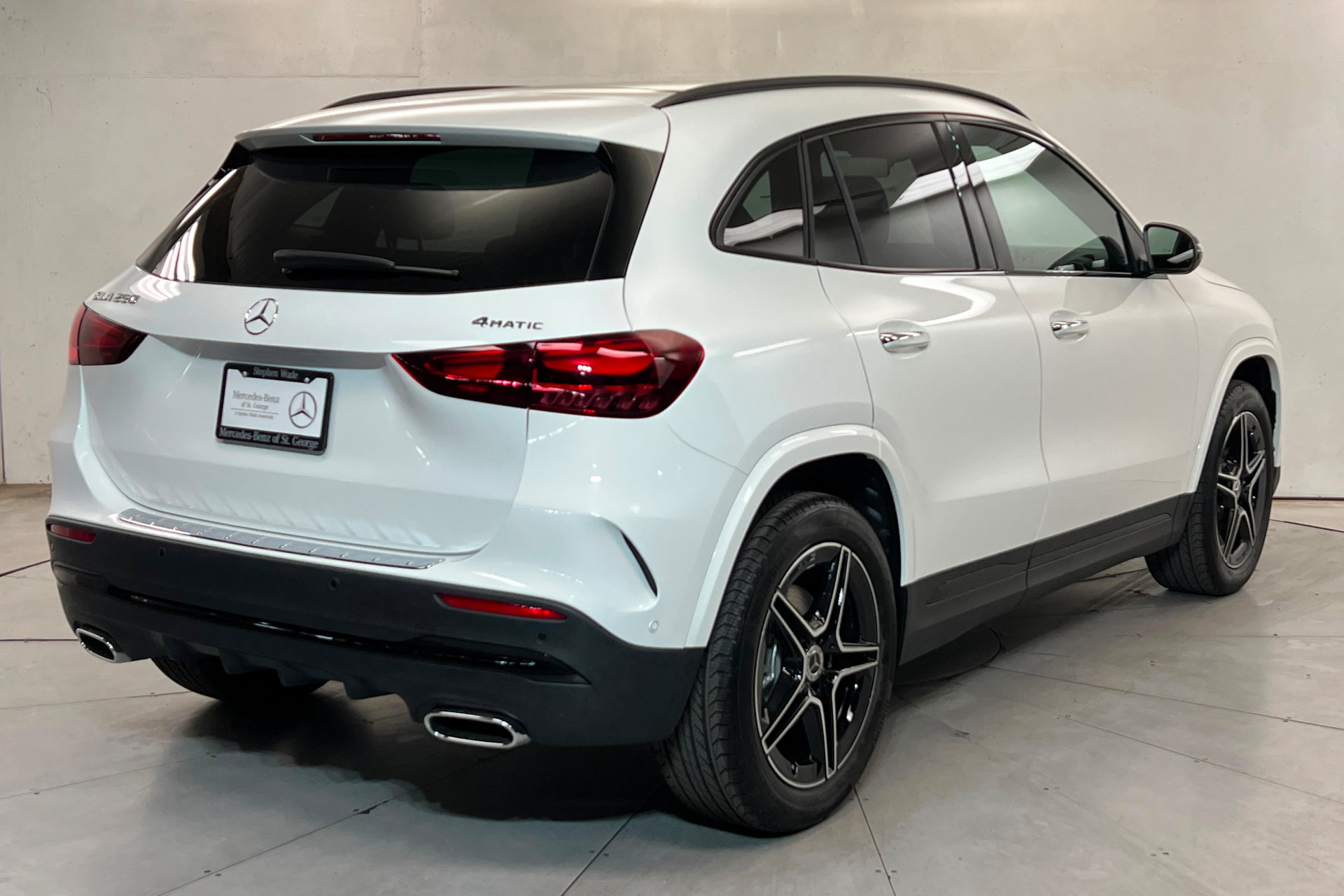 New 2026 Mercedes-Benz GLA 250 4MATIC image 5