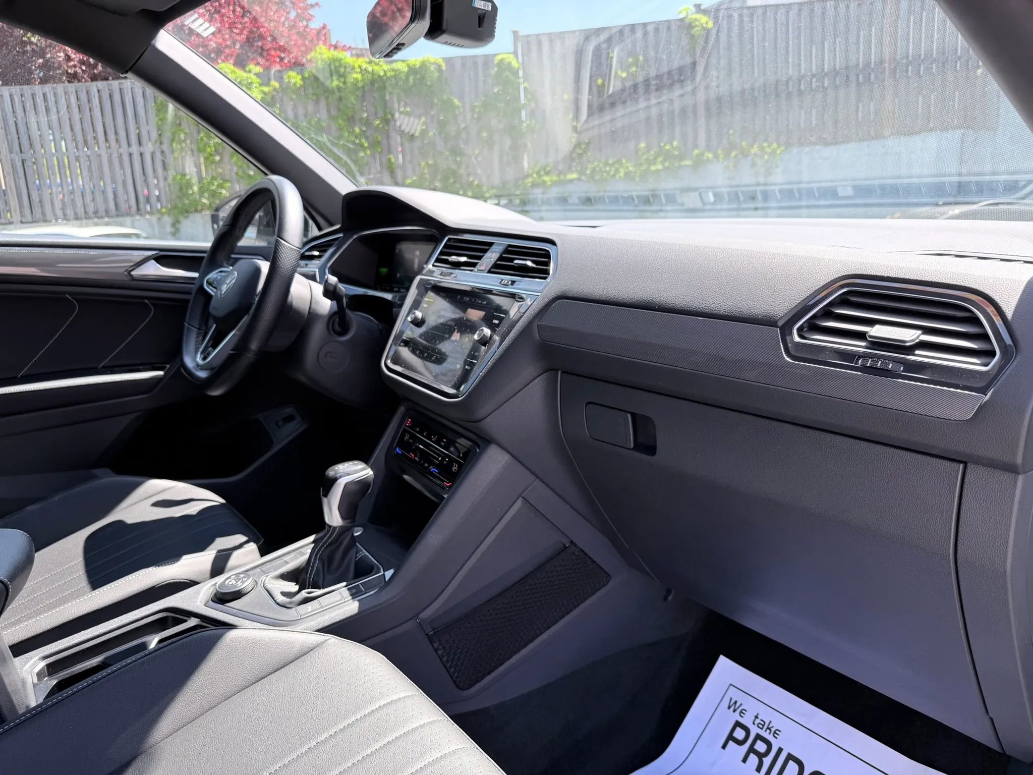 Used 2022 Volkswagen Tiguan SE R-Line AWD/4WD image 28