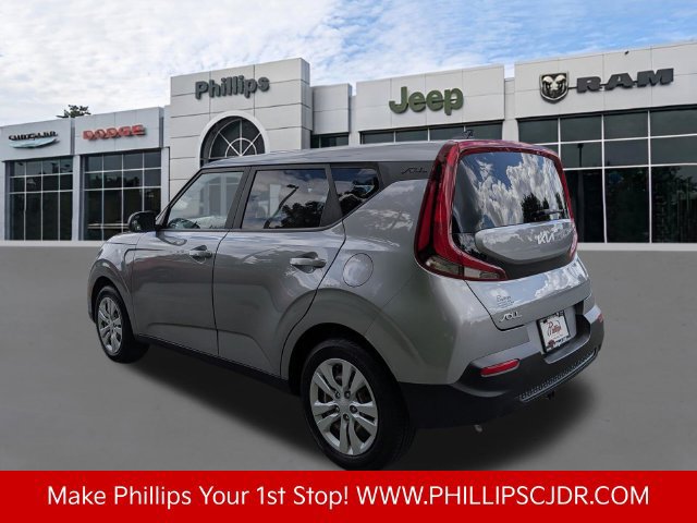 Used 2022 Kia Soul LX FWD image 5