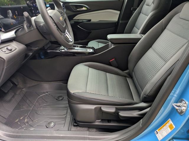 New 2026 Chevrolet Trax LT w/ Sunroof Package FWD image 10