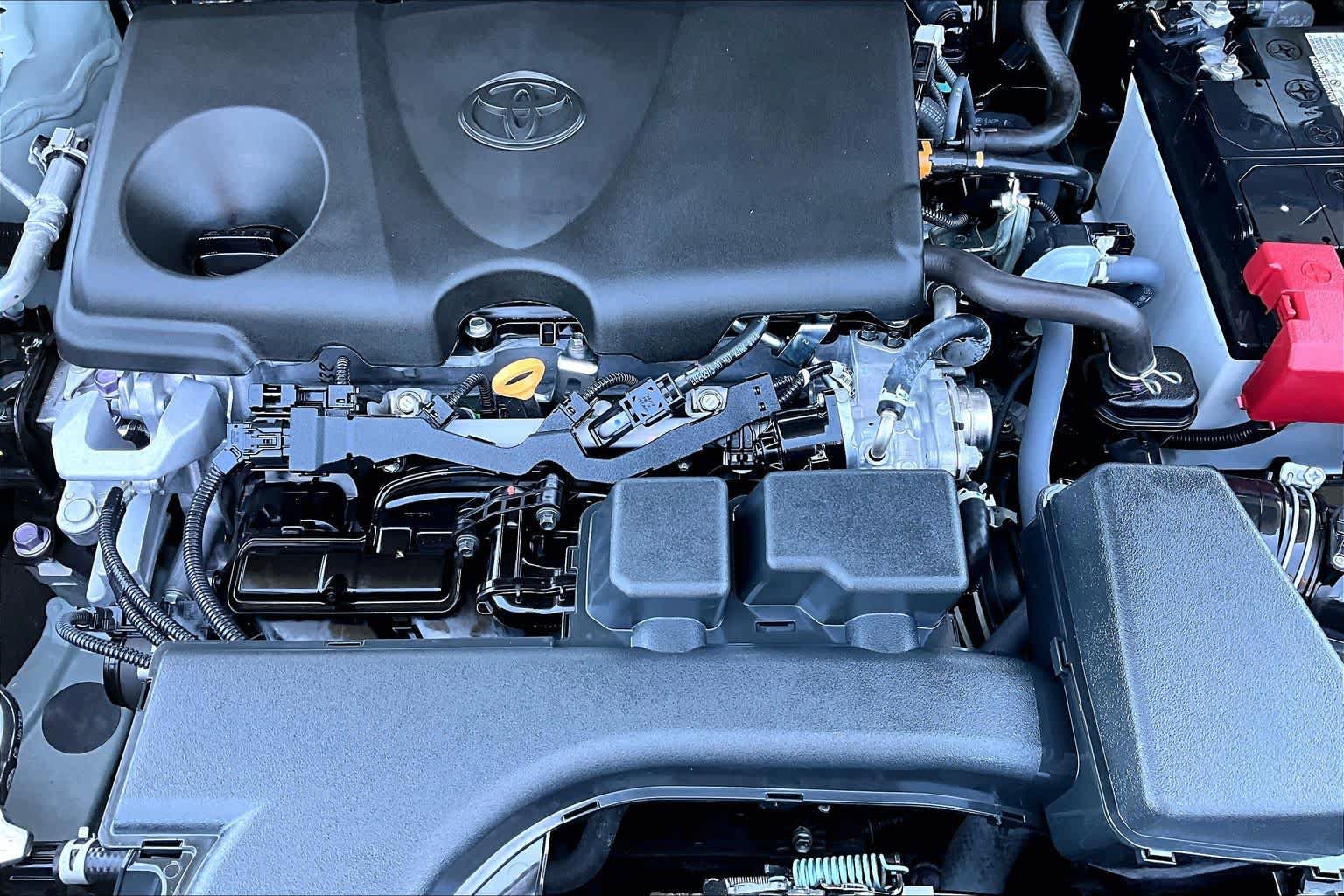 Certified 2022 Toyota RAV4 XLE w/ Convenience Package FWD image 32