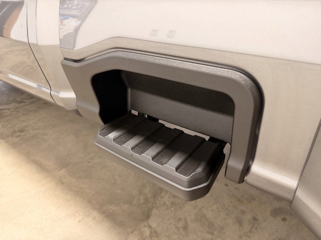 Used 2025 Ford F450 Platinum w/ FX4 Off-Road Package image 15