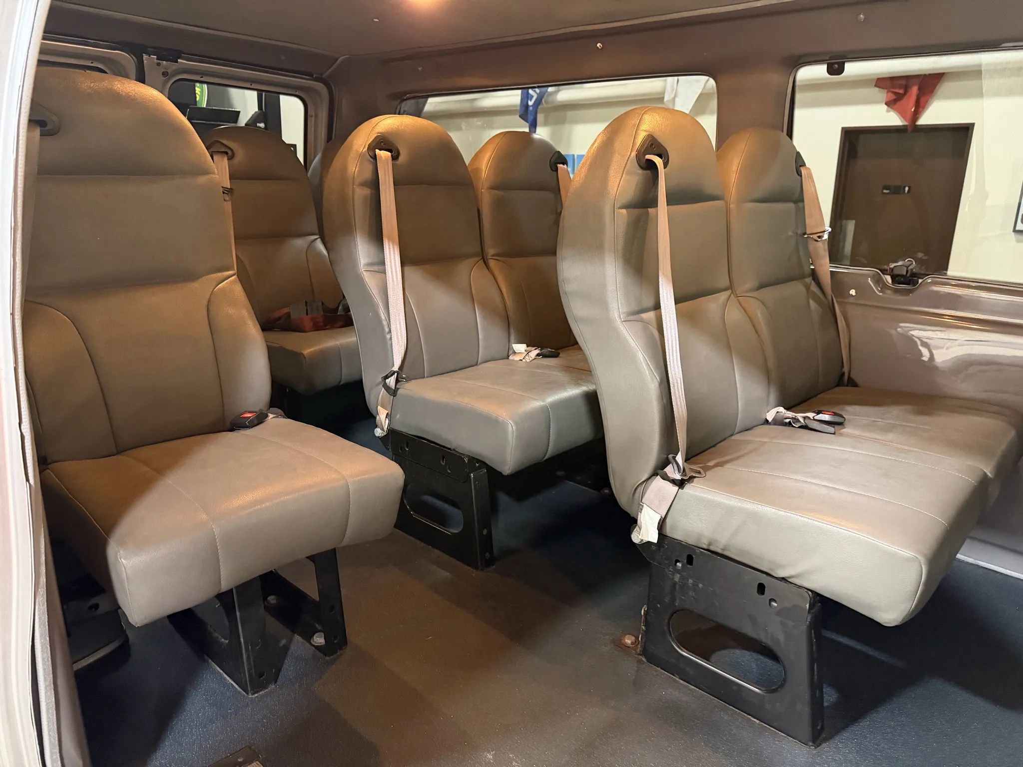 Used 2014 Ford E-250 and Econoline 250 w/ Power Group image 32