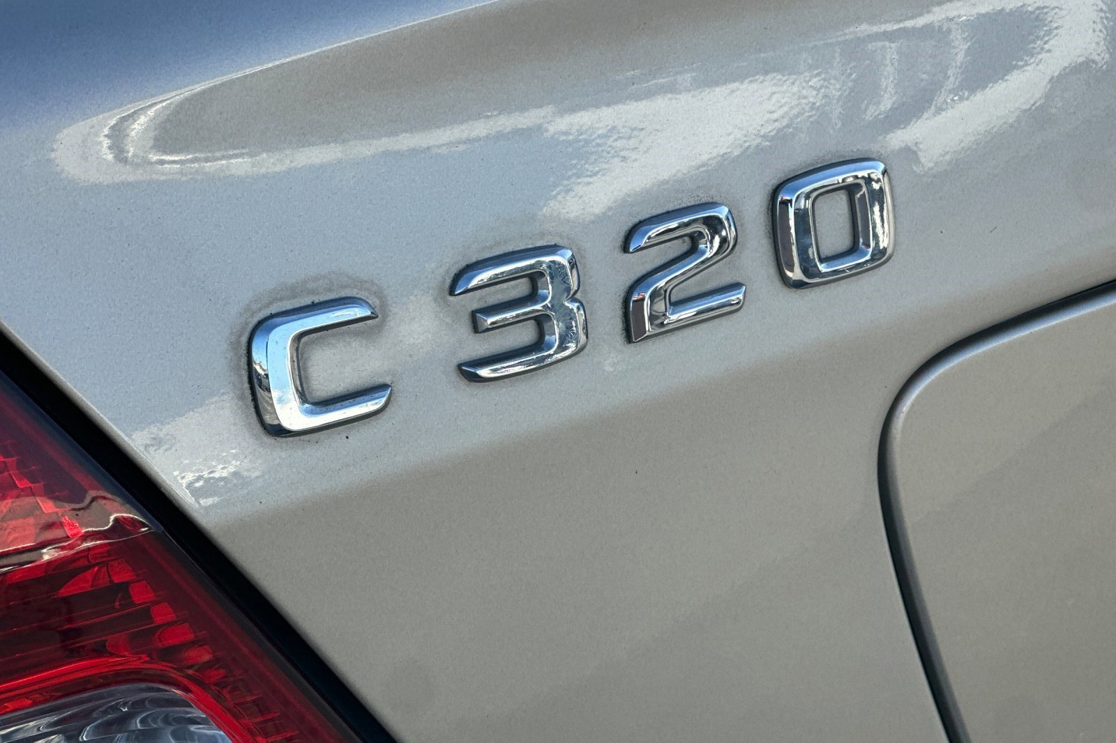 Used 2005 Mercedes-Benz C 320 Sedan image 19