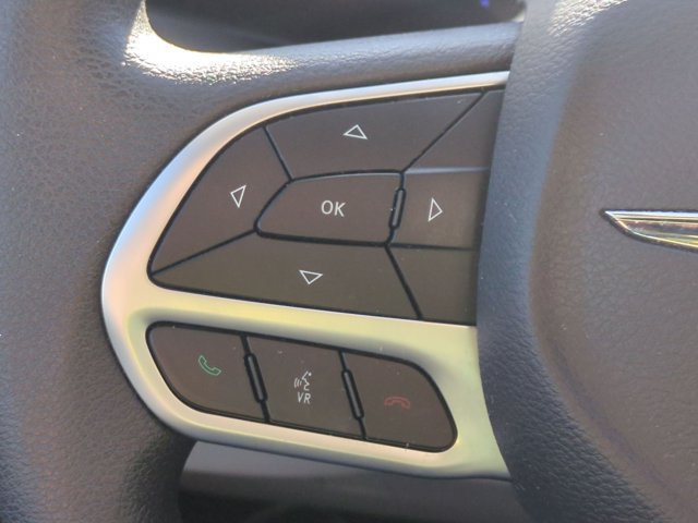 Used 2018 Chrysler Pacifica Touring Plus FWD image 11