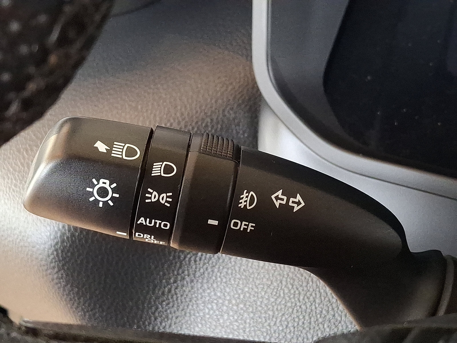 Used 2024 Toyota Tundra Limited AWD/4WD image 24