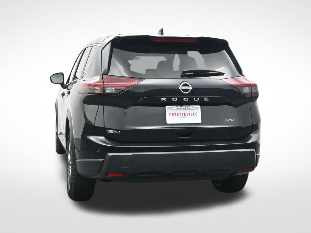 Used 2024 Nissan Rogue S image 9