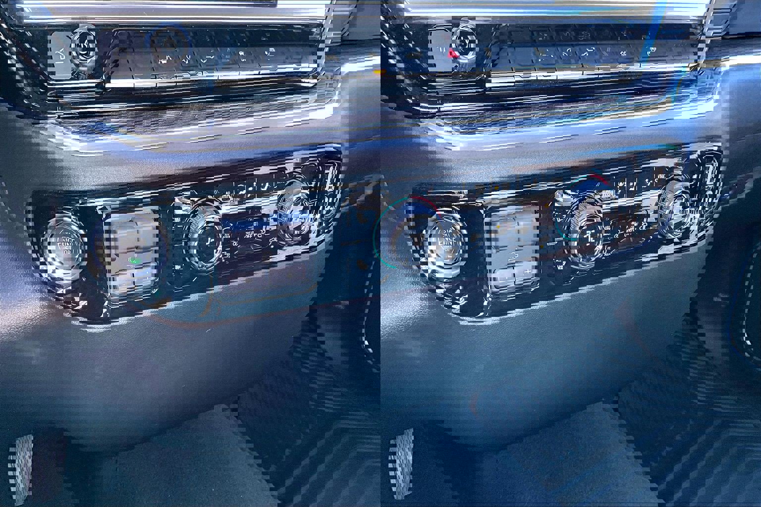 Certified 2025 Chevrolet Silverado 1500 LT image 25