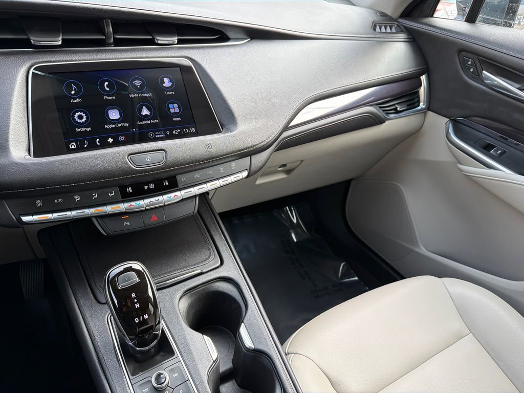 Used 2021 Cadillac XT4 Luxury image 24