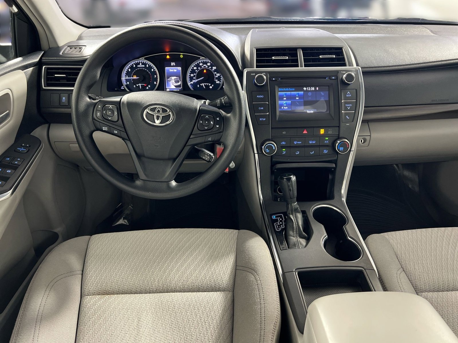 Used 2016 Toyota Camry LE image 21