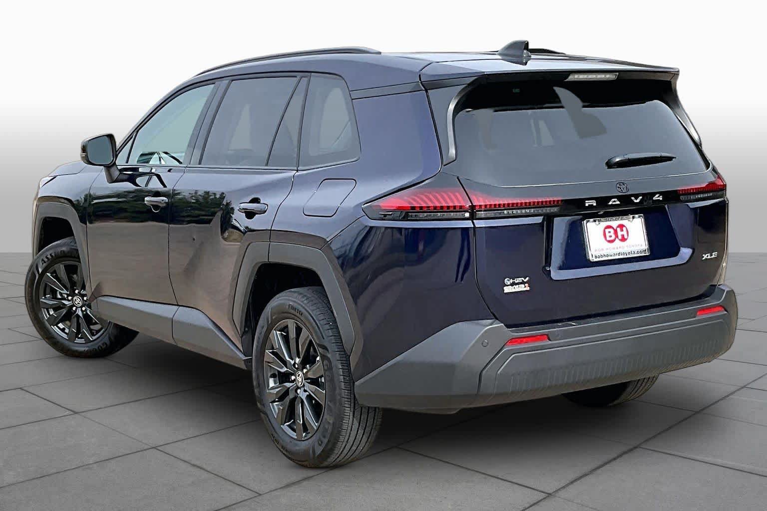 Used 2026 Toyota RAV4 XLE Premium FWD image 12