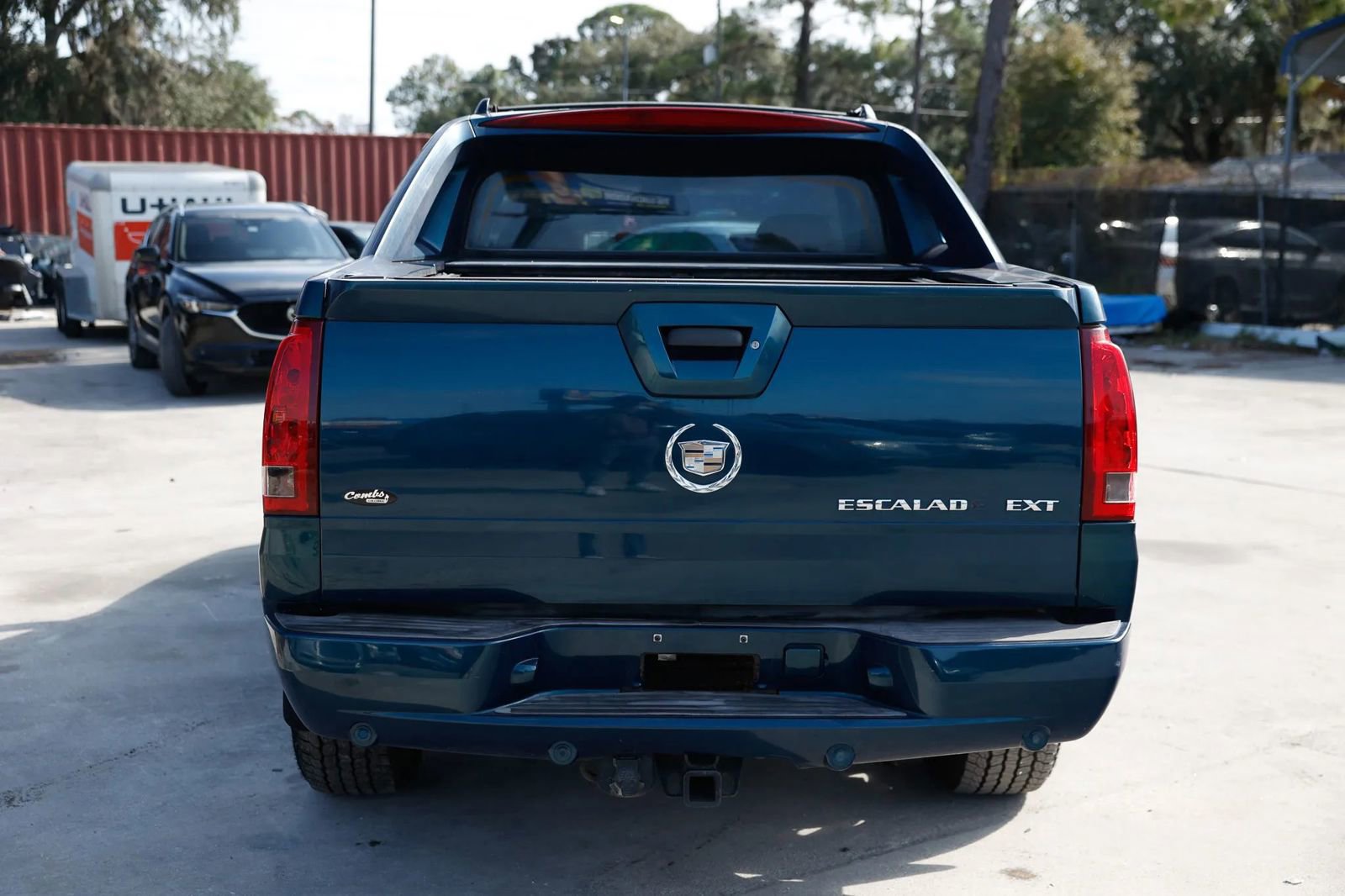 Used 2005 Cadillac Escalade EXT image 5