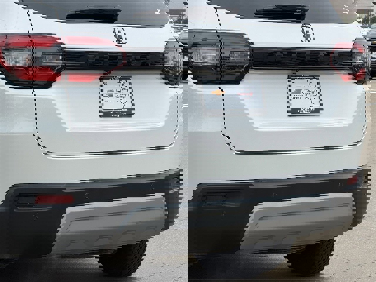 Used 2025 Honda Pilot EX-L image 6