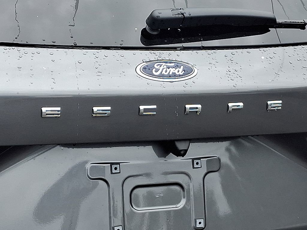 New 2025 Ford Escape ST-Line Elite w/ Class II Trailer Tow Package image 10