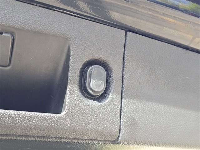 Used 2017 GMC Yukon Denali w/ Open Road Package image 33