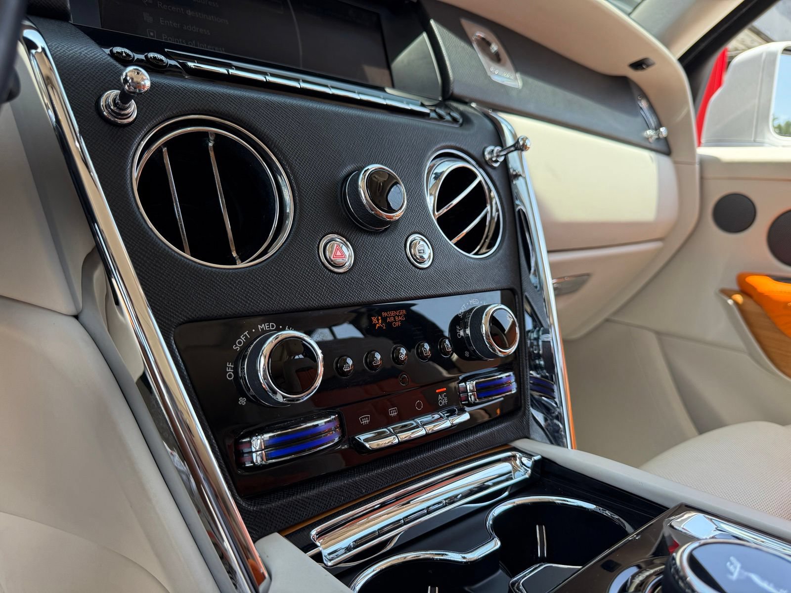 Used 2019 Rolls-Royce Cullinan AWD/4WD image 52