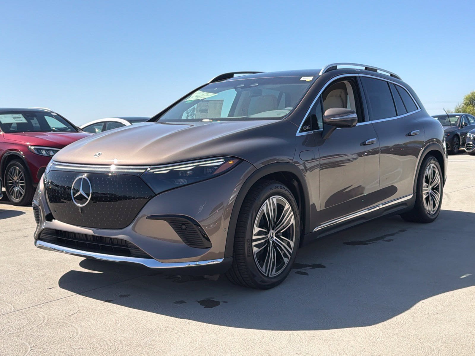 New 2027 Mercedes-Benz EQS 400 4MATIC SUV image 5