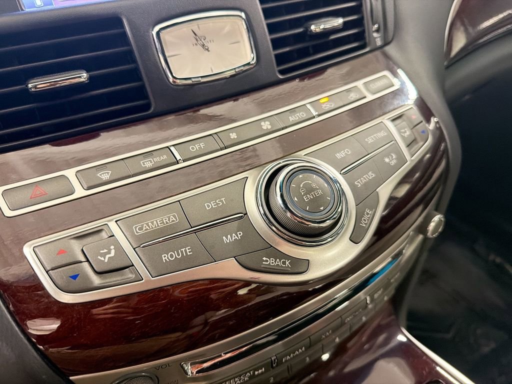 Used 2017 INFINITI Q70 5.6 w/ Sport Package RWD image 17