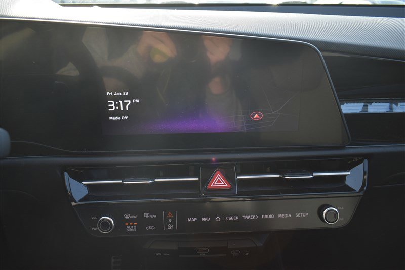 Used 2025 Kia Niro EX Touring image 15