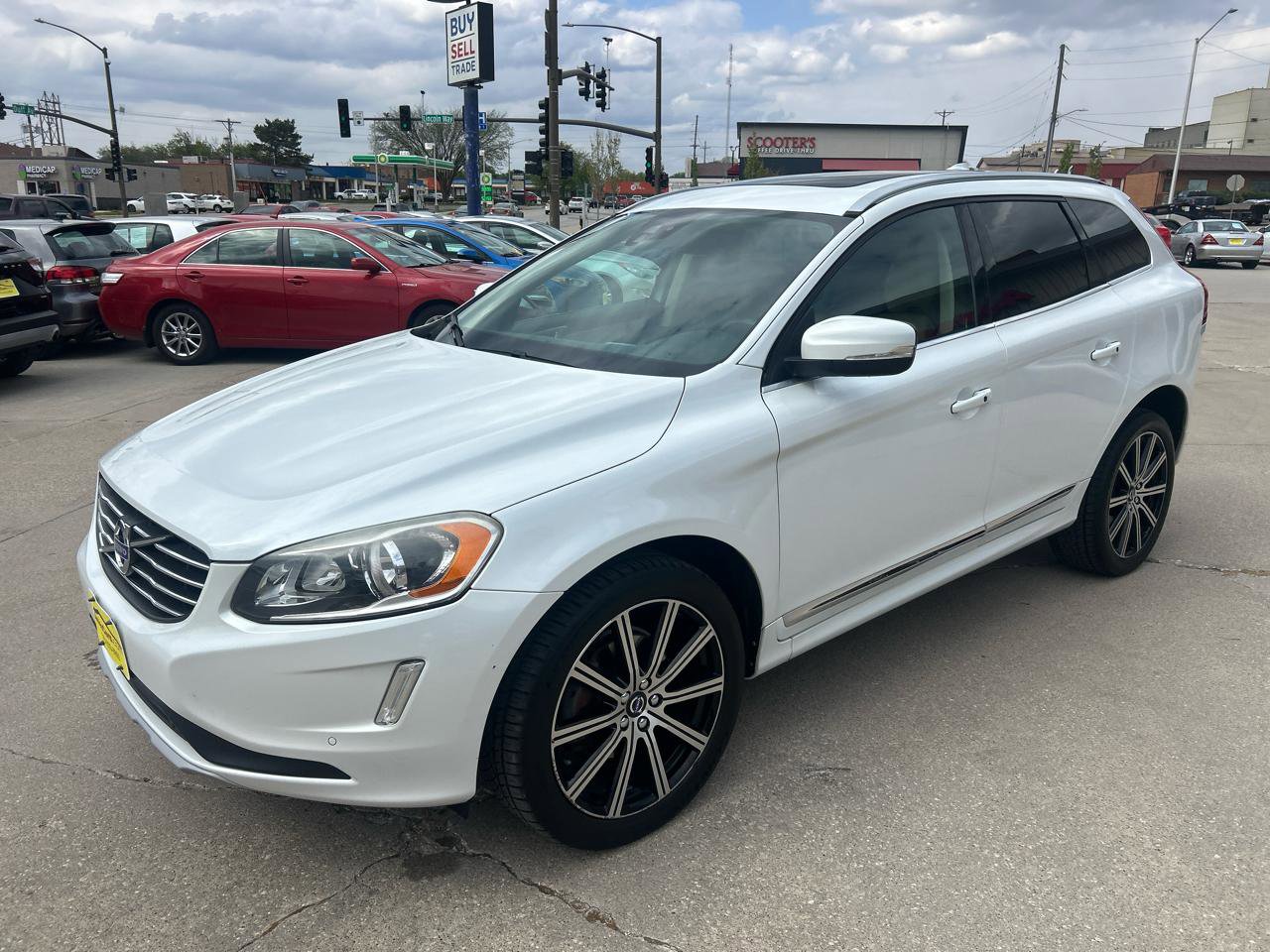 Used 2016 Volvo XC60 T6 w/ Proximity Package AWD/4WD image 7