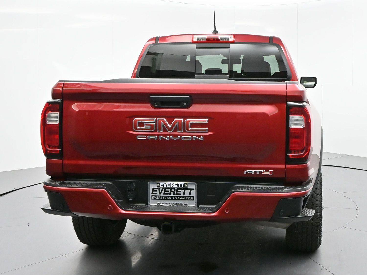 Used 2024 GMC Canyon AT4 w/ Canyon Safety Plus Package AWD/4WD image 6