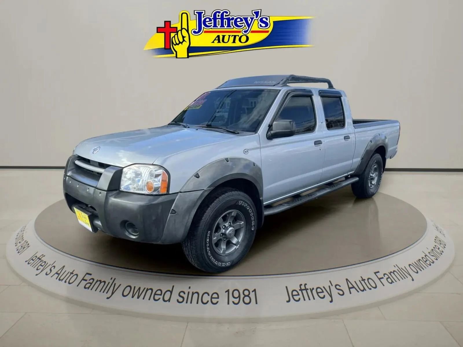 Used 2002 Nissan Frontier XE image 2