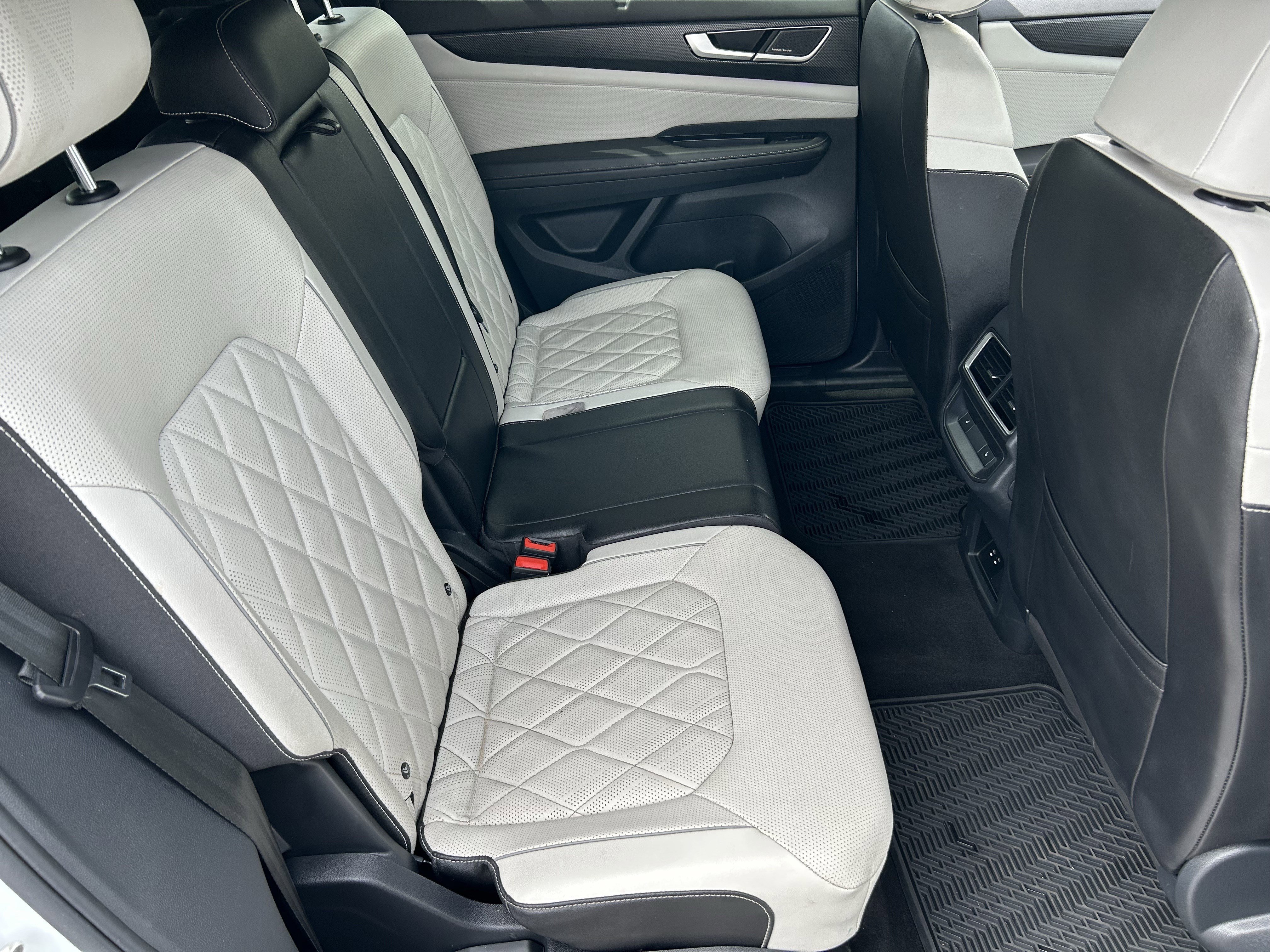 Used 2025 Volkswagen Atlas Cross Sport SEL Premium R-Line AWD/4WD image 12