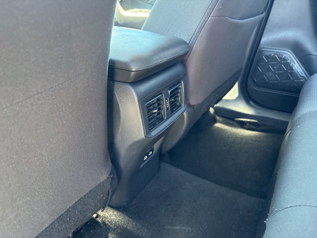 Used 2025 Toyota RAV4 XLE AWD/4WD image 52