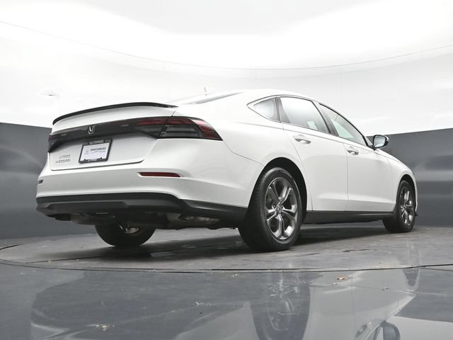Certified 2023 Honda Accord EX image 28