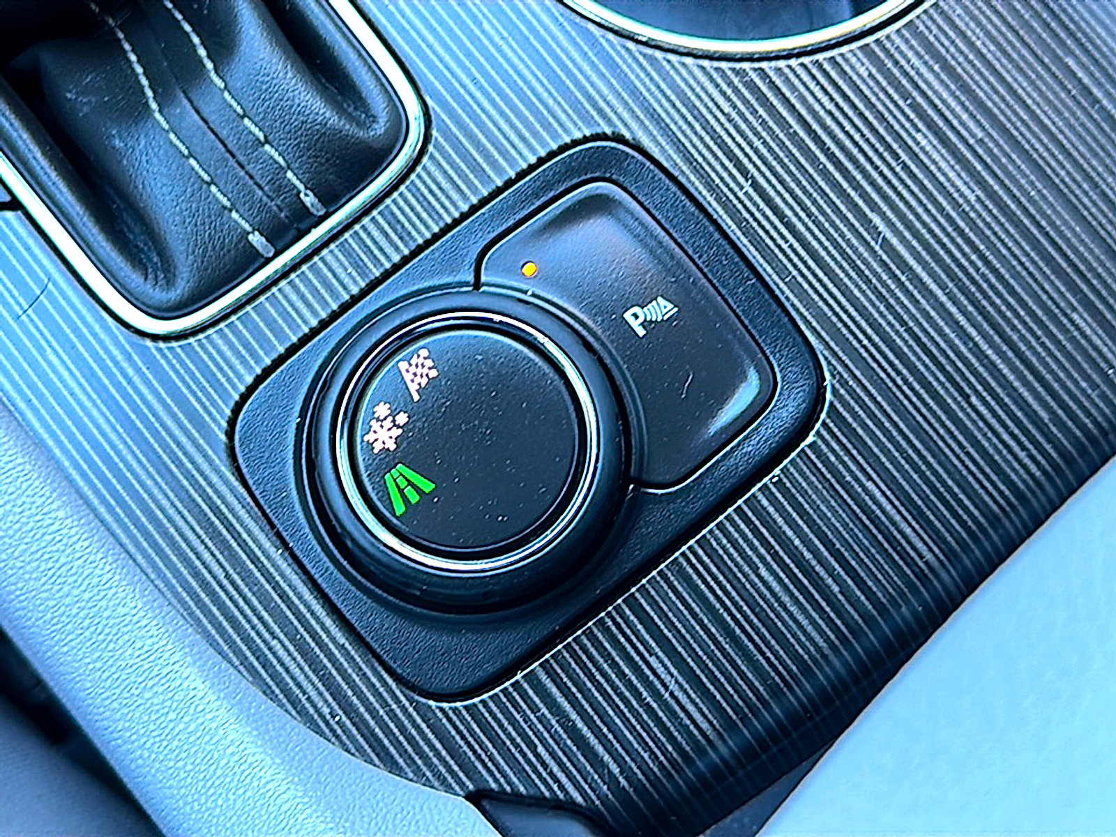 Used 2019 GMC Acadia SLT image 38