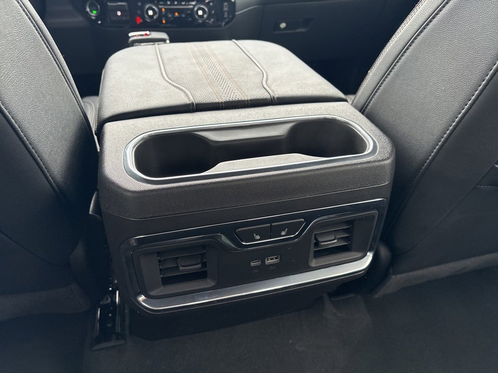 Used 2024 Chevrolet Silverado 1500 High Country w/ Technology Package image 26