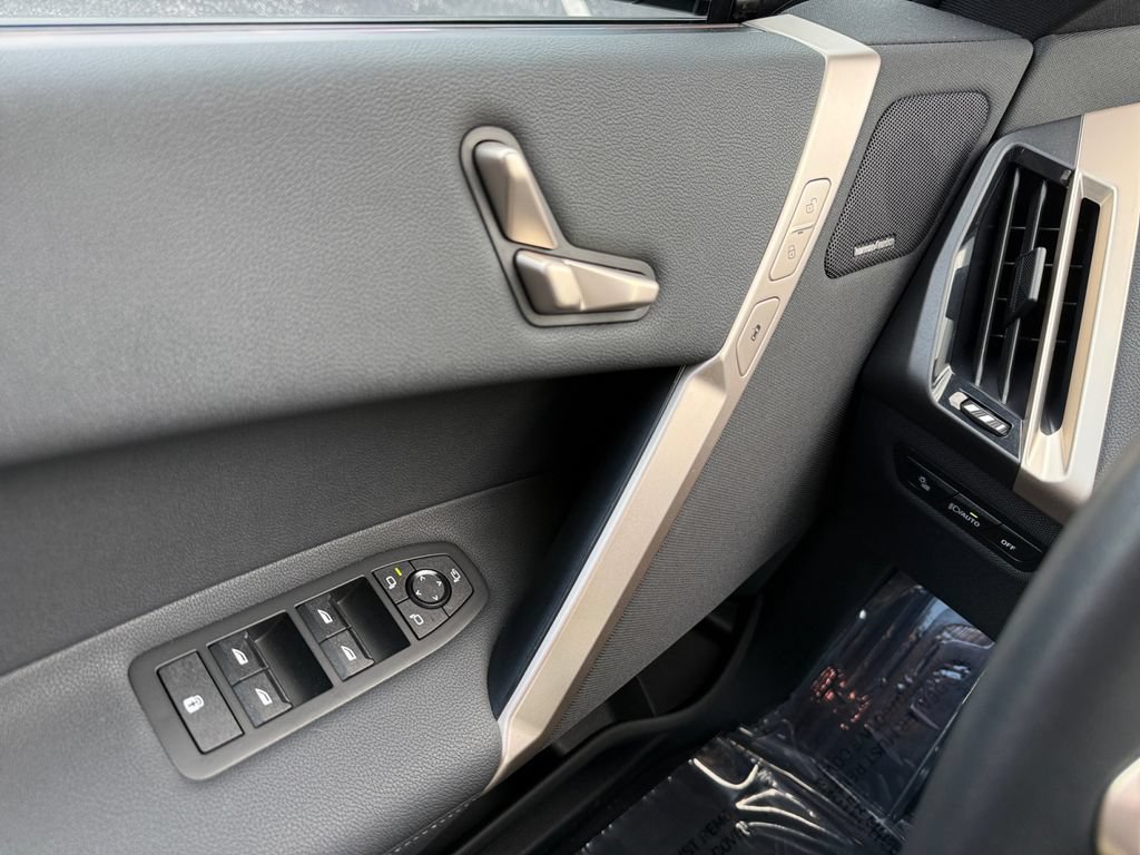 Certified 2026 BMW iX xDrive60 AWD/4WD image 28