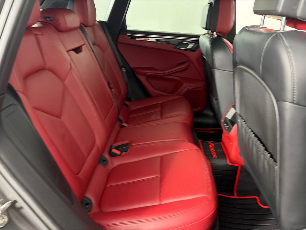 Used 2015 Porsche Macan S AWD/4WD image 28