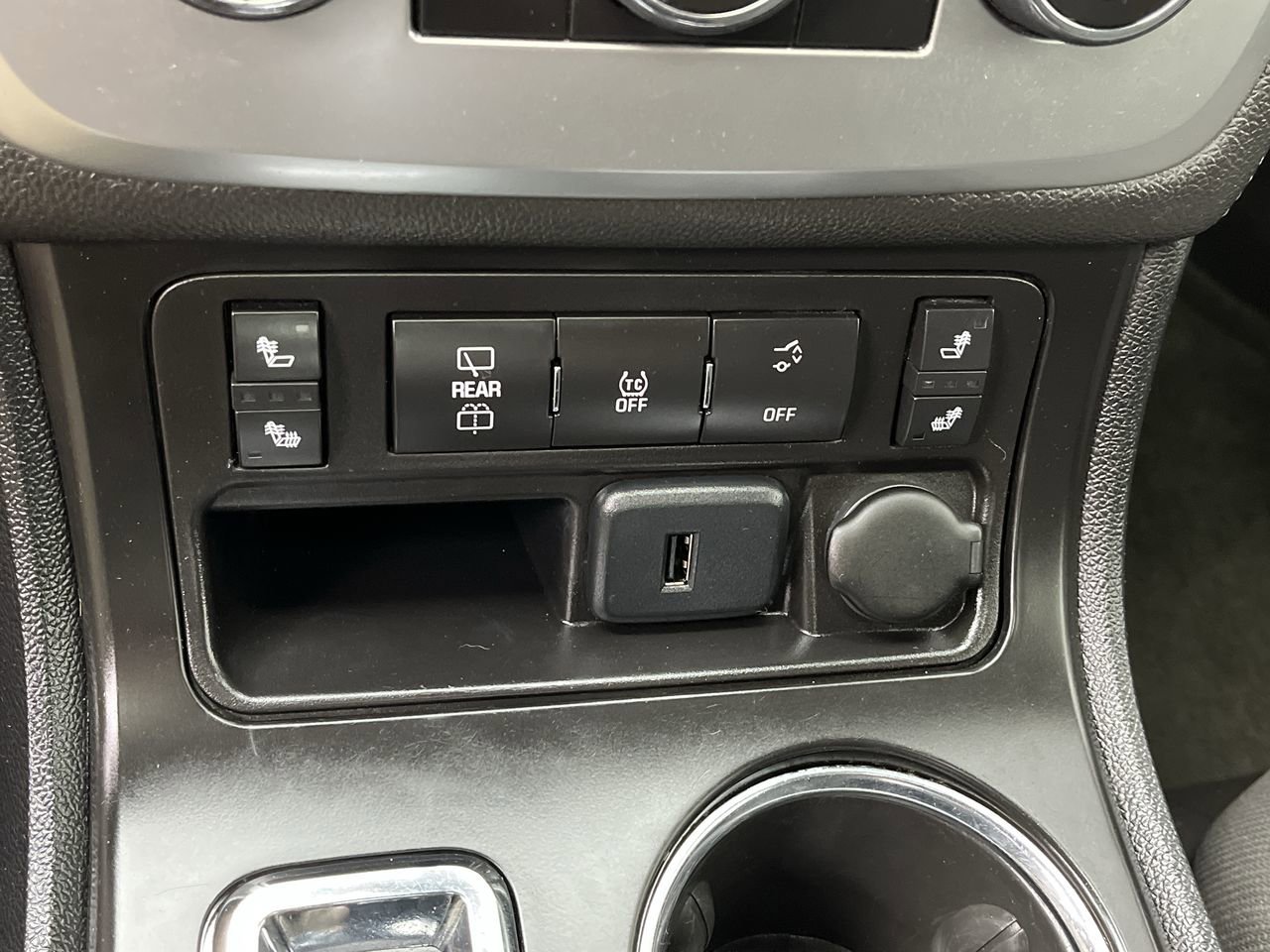 Used 2015 GMC Acadia SLE FWD image 22