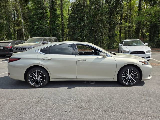 Used 2024 Lexus ES 250 w/ Premium Package image 10