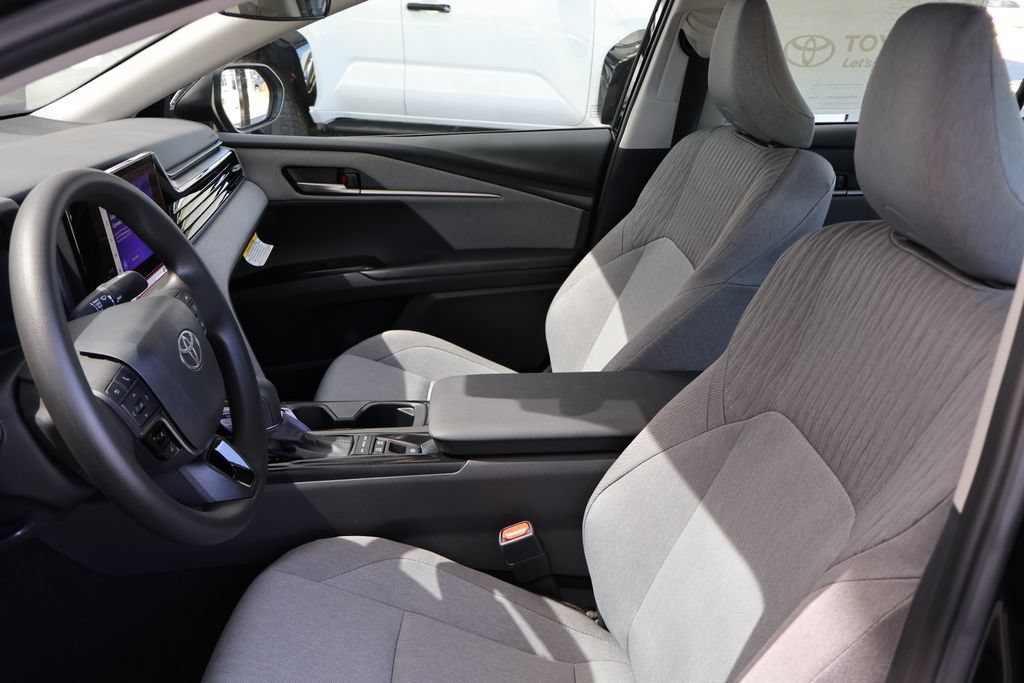 New 2026 Toyota Camry LE AWD/4WD image 6