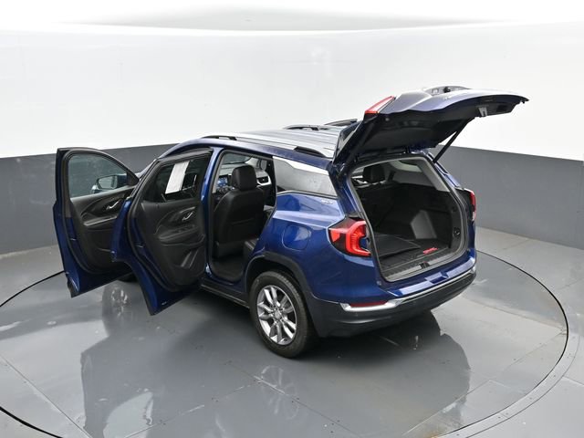 Used 2022 GMC Terrain SLT w/ Tech Package image 28
