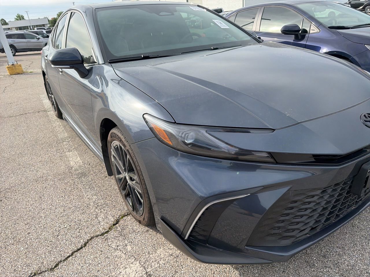 Used 2026 Toyota Camry SE w/ Convenience Package FWD image 3