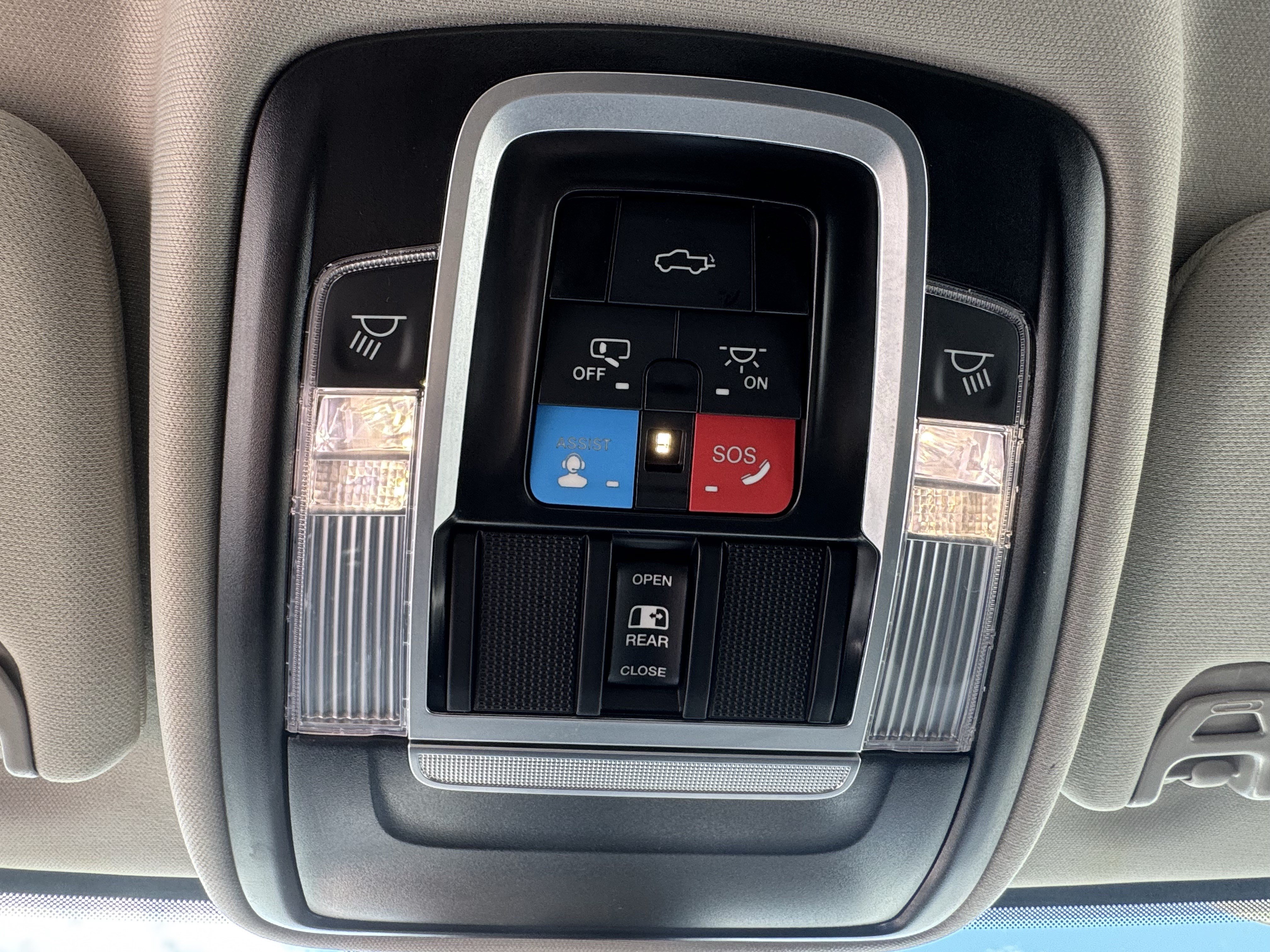 Used 2024 RAM 2500 Laramie AWD/4WD image 26