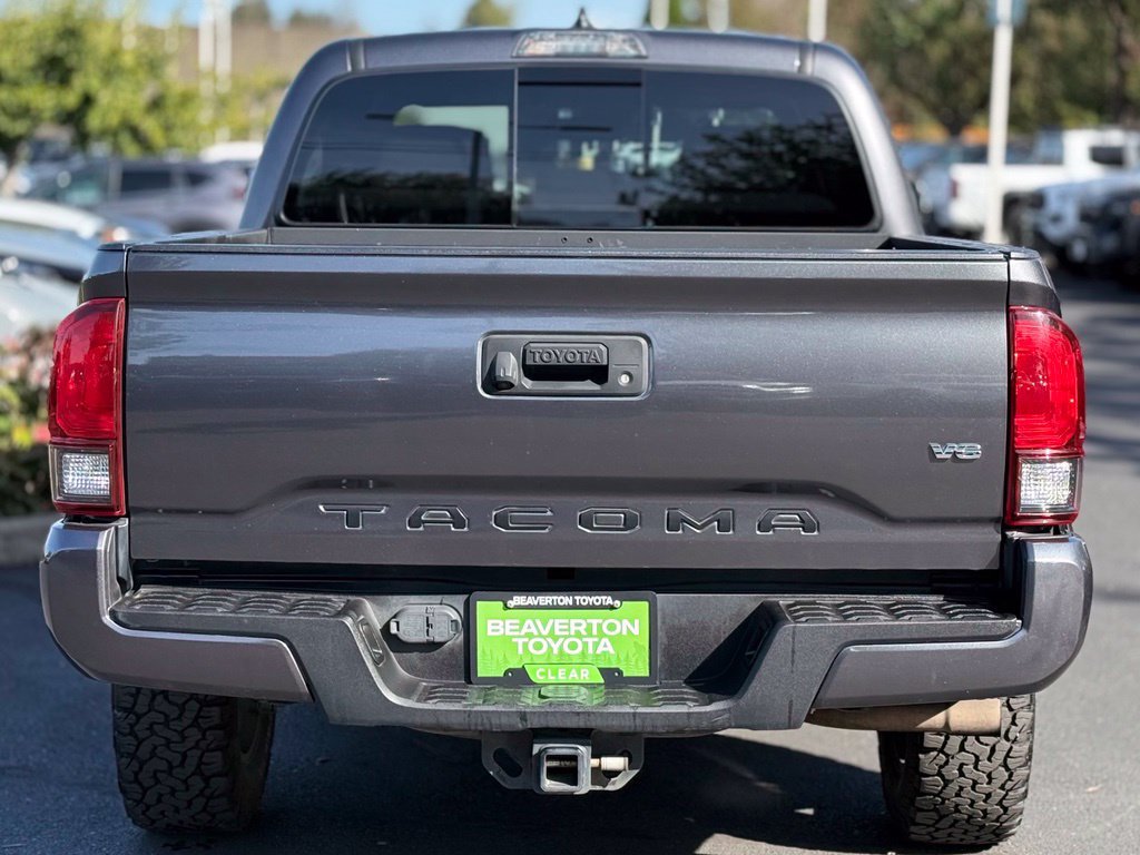 Used 2019 Toyota Tacoma TRD Sport AWD/4WD image 4