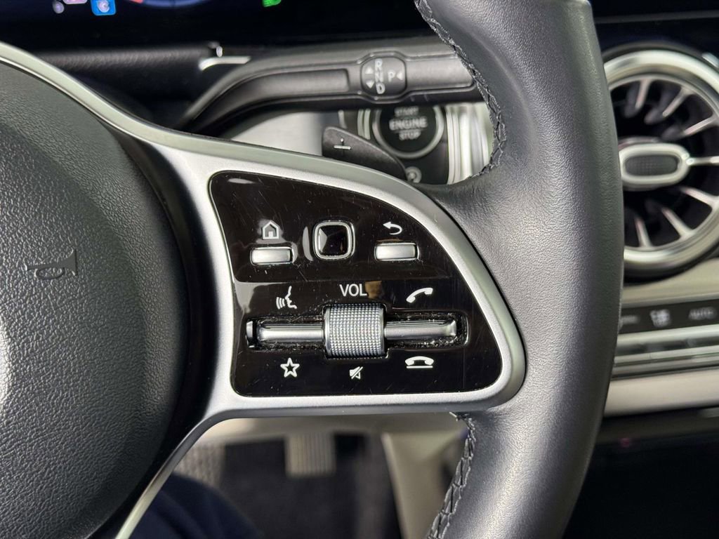 Used 2021 Mercedes-Benz GLB 250 4MATIC image 22