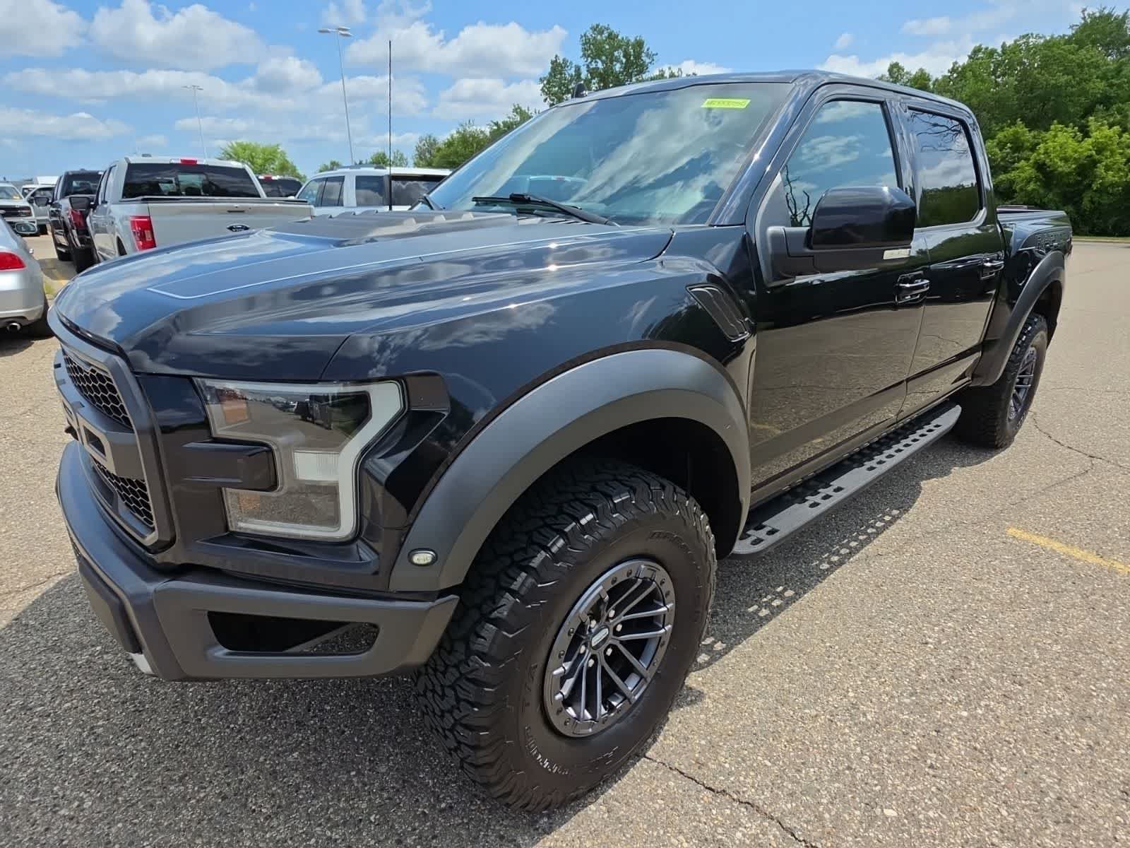 Used 2019 Ford F150 Raptor w/ Equipment Group 802A Luxury AWD/4WD image 1