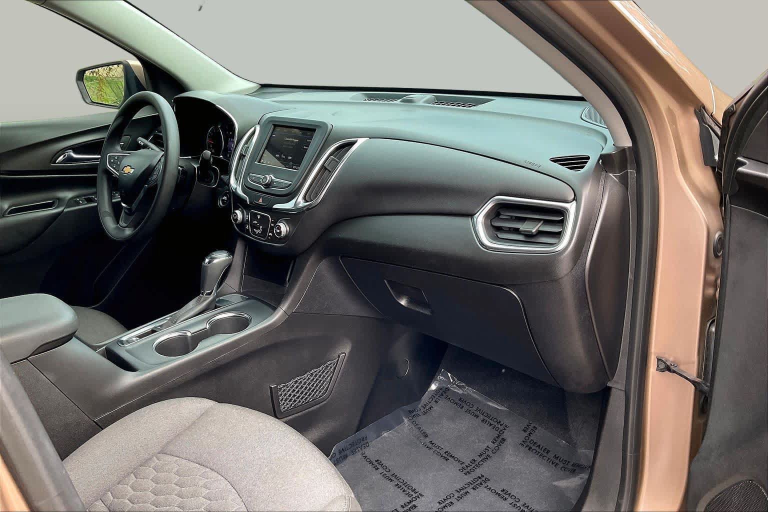 Used 2019 Chevrolet Equinox LT FWD image 16