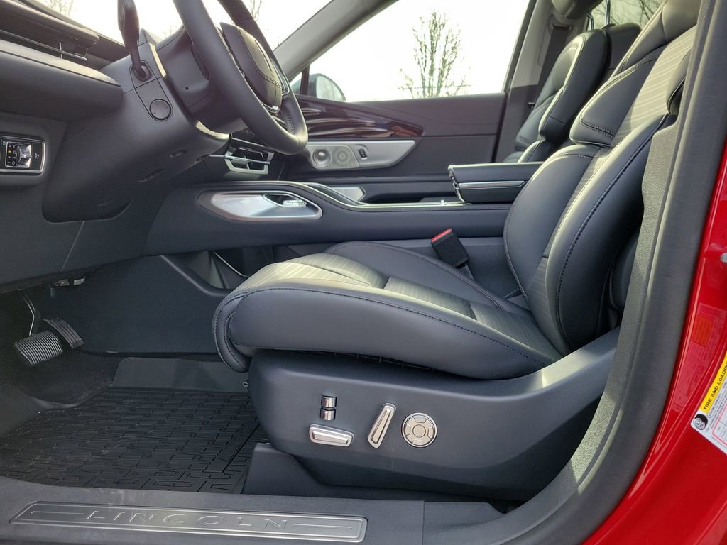 New 2026 Lincoln Nautilus Reserve AWD/4WD image 17