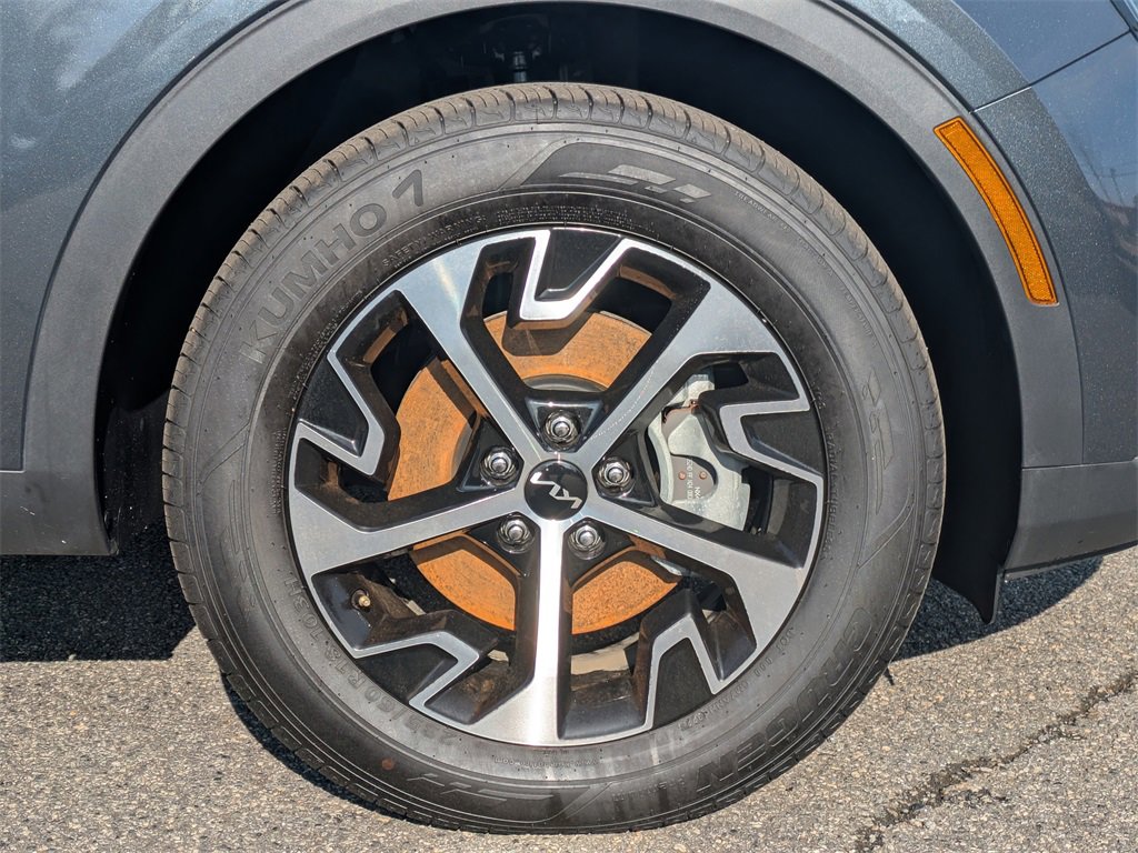 Used 2025 Kia Sportage EX image 11