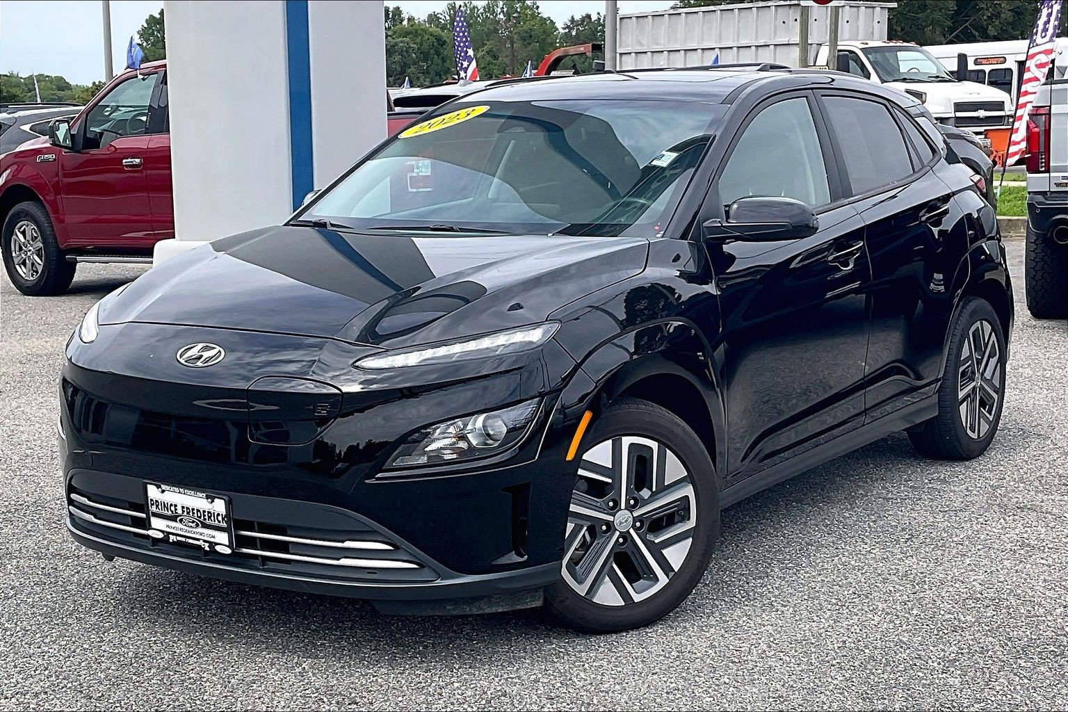 Used 2023 Hyundai Kona SEL FWD image 3