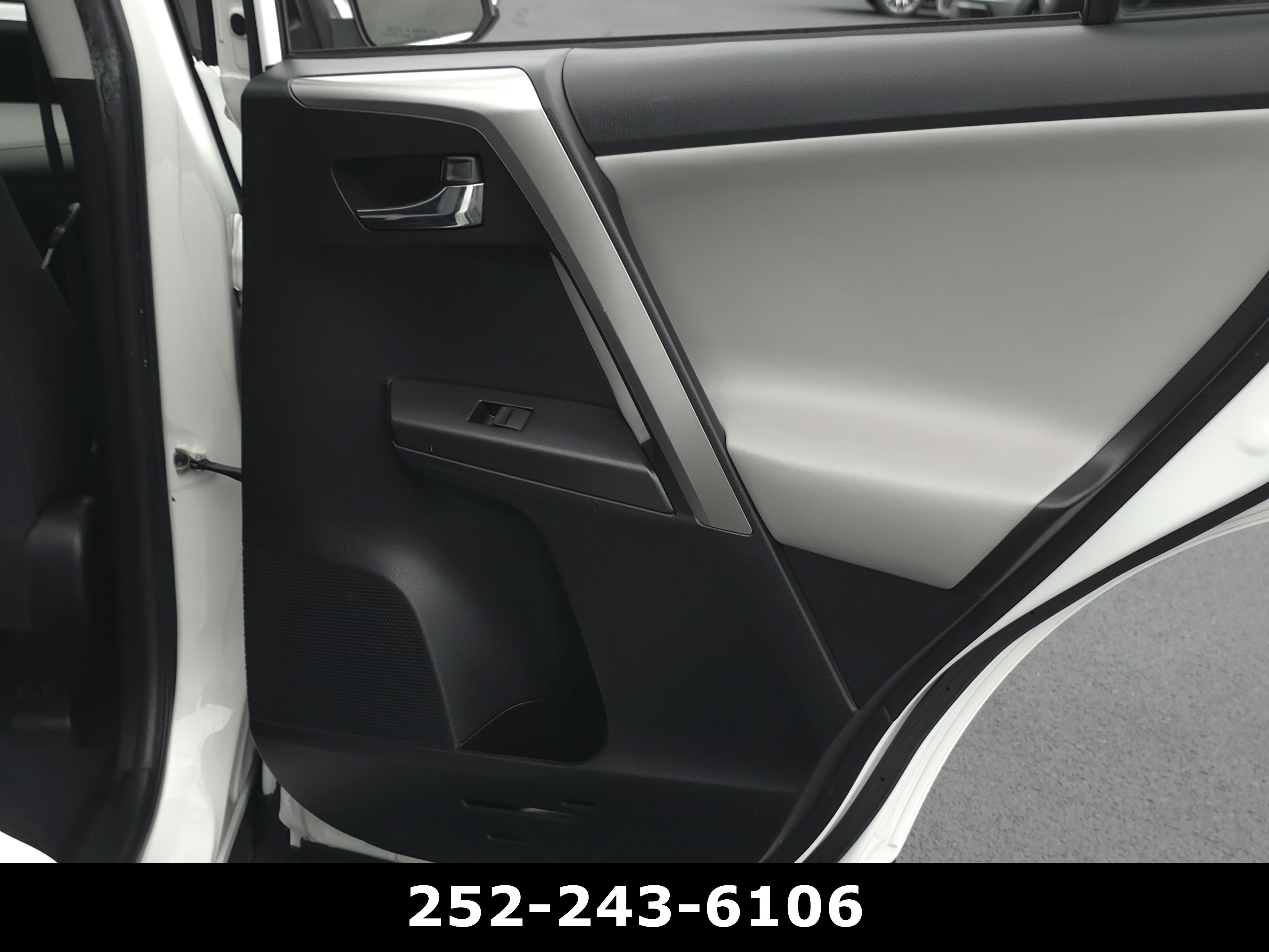 Used 2016 Toyota RAV4 XLE FWD image 39