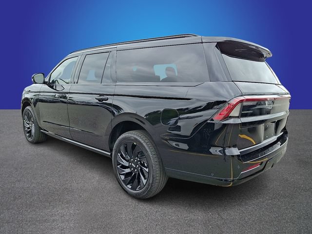 New 2025 Lincoln Navigator L Reserve w/ Jet Appearance Package AWD/4WD image 4