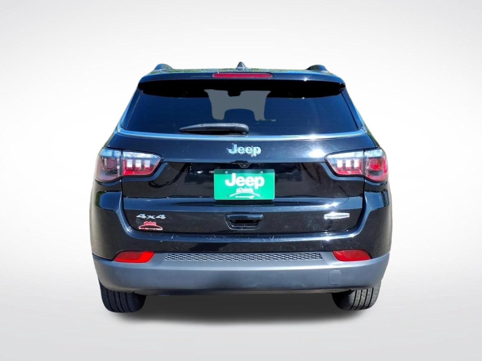 Used 2024 Jeep Compass Latitude AWD/4WD image 4